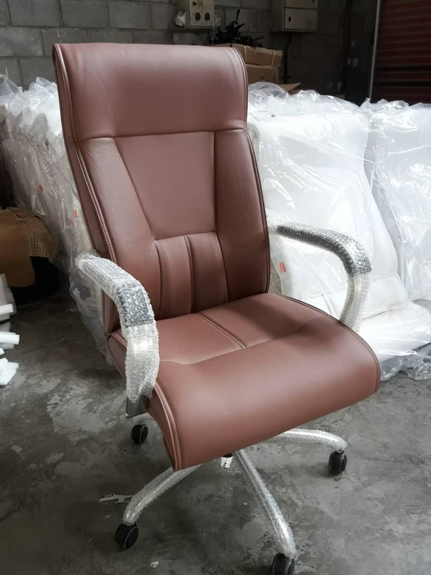 صندلی مدیریتی S 500 - استوک